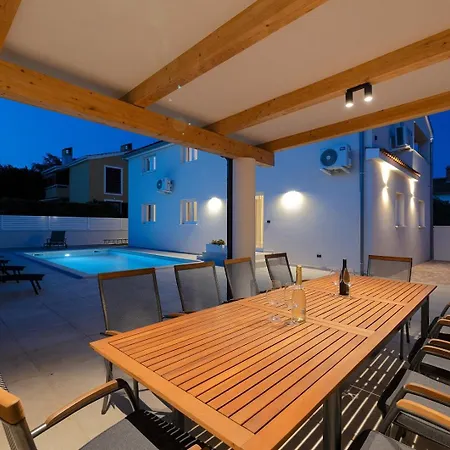 Nimi Villa