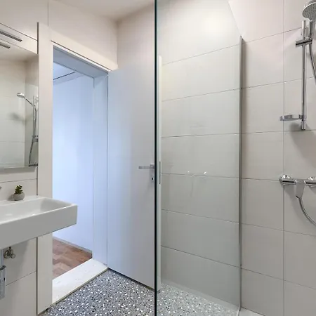 Nimi Villa Pula