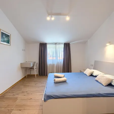 Nimi Villa