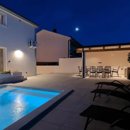 Villa Nimi *
