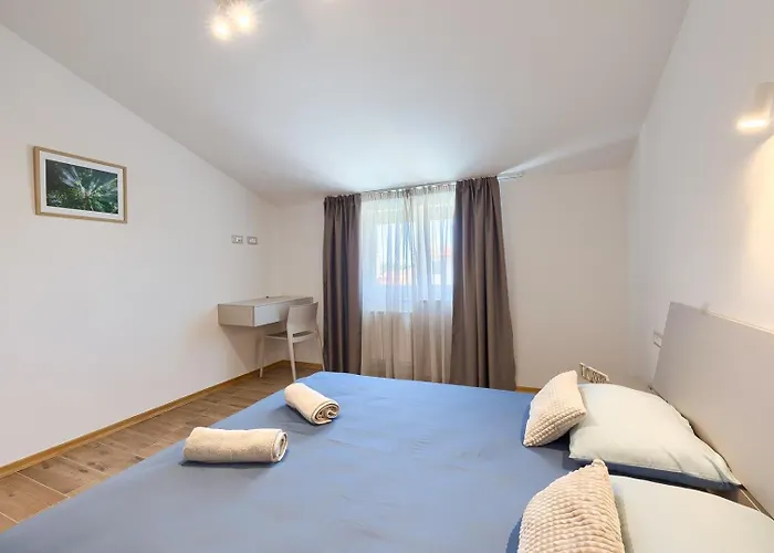 Nimi Villa Póla